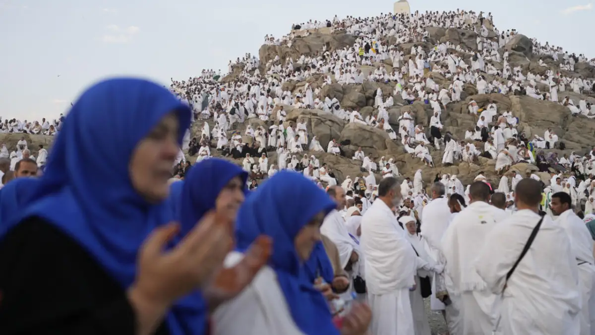 حكم الحج بالتقسيط او الحج بالدين