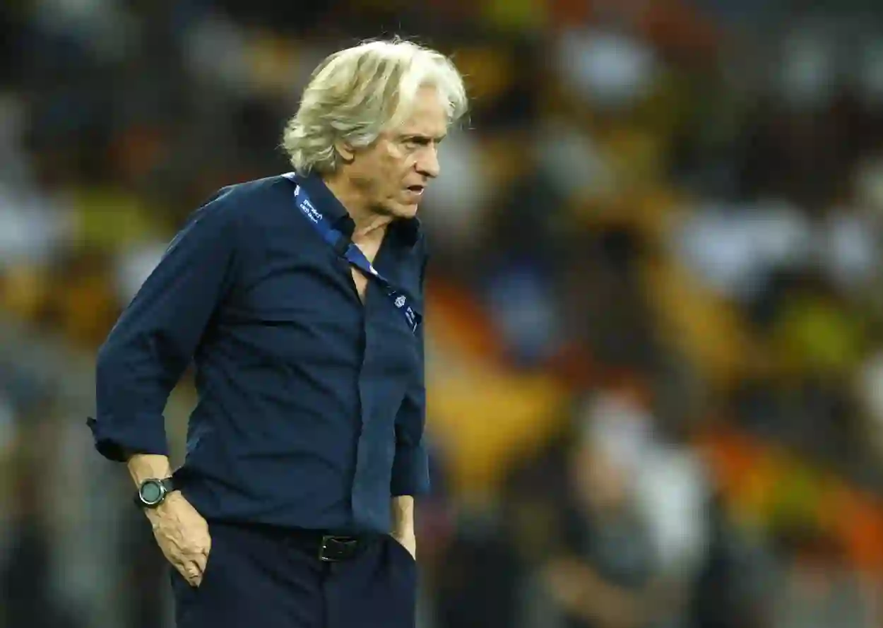 الهلال يستعد لتوديع مدربه جيسوس وتسريبات تكشف عن البديل المحتمل
