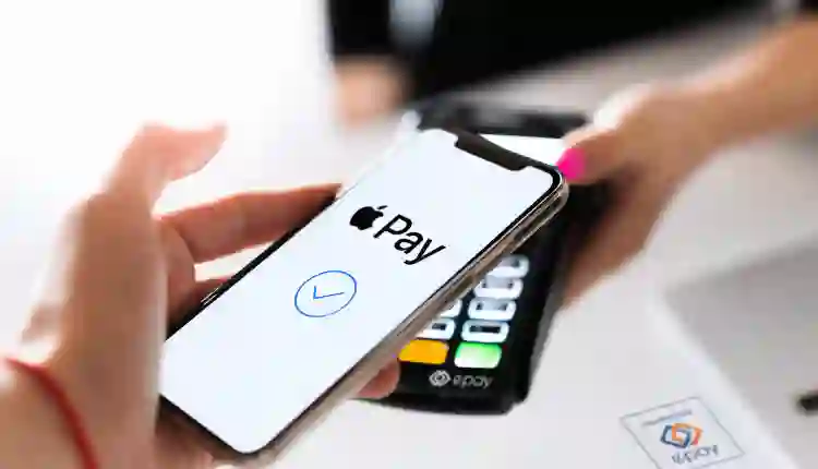رسوم استخدام خدمات آبل باي وسامسونج باي على كل 100 ريال وقائمة البنوك المتاحة