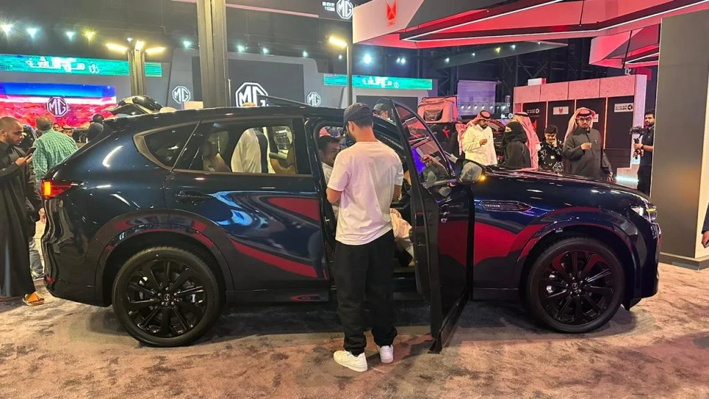 سعر ومواصفات السيارة العائلية بثلاثة صفوف الجديدة مازدا CX-2024 في السعودية