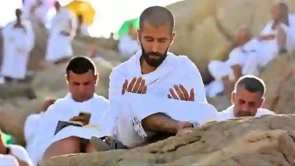 رسمياً: هذه المخالفات أثناء الحج حتى لمن يحملون تصريح حج عليها غرامة خمسين ألف ريال 