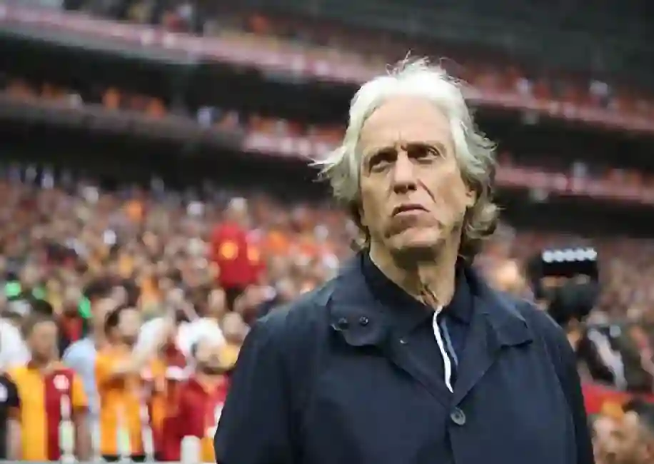 عاجل: جيسوس يطلب إلغاء عقد نجم النصر الأول مقابل التوقيع للنادي 