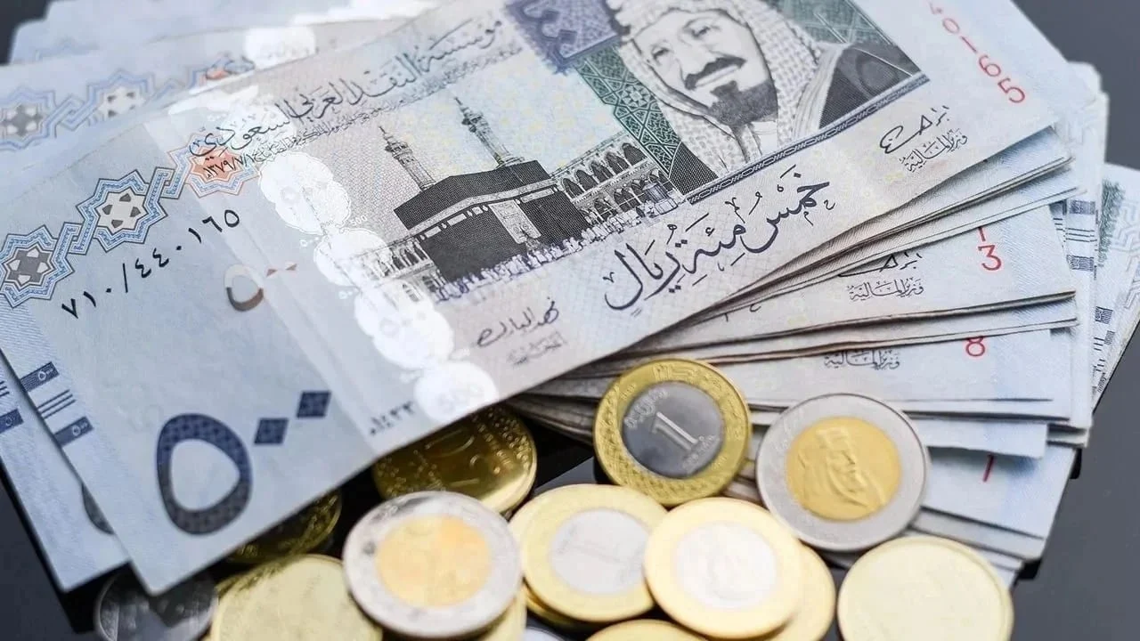 عاجل.. استمرار تهاوي الجنيه المصري مقابل الريال السعودي اليوم ليلامس قمة جديدة 