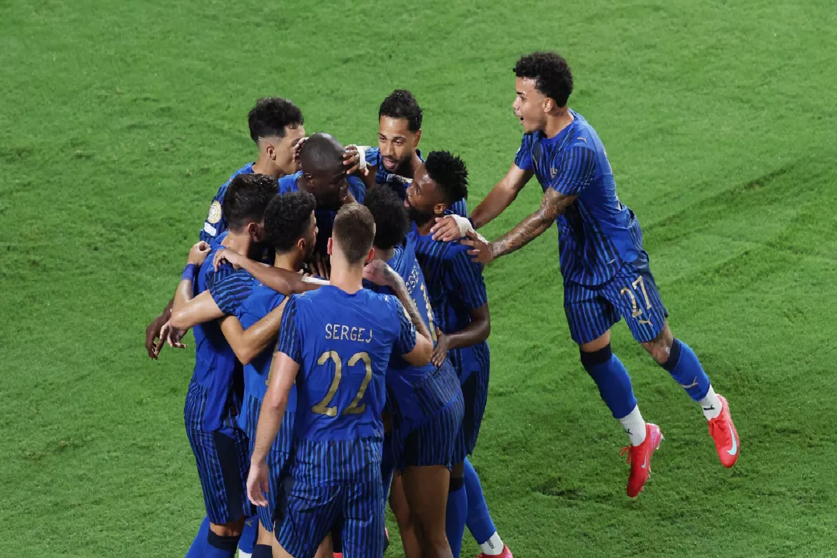 وكيل الغنام يكشف أخطر بنود تعاقده مع الهلال والعرض المالي الذي حصل عليه 