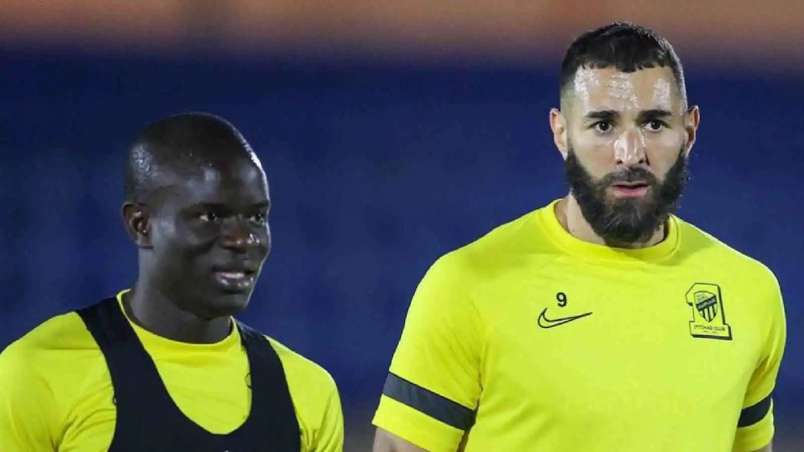 عاجل.. بعد الرحيل .. الاتحاد يوجه طعنة في الظهر لكريم بنزيما 