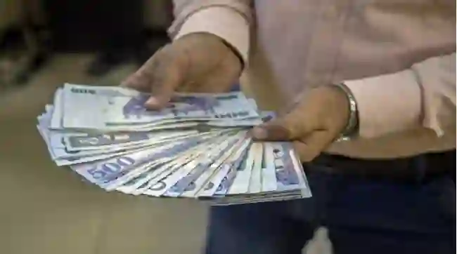 الجنيه المصري يصل لهذا السعر الجديد مقابل الريال السعودي في البنوك والسوق الموازي اليوم 