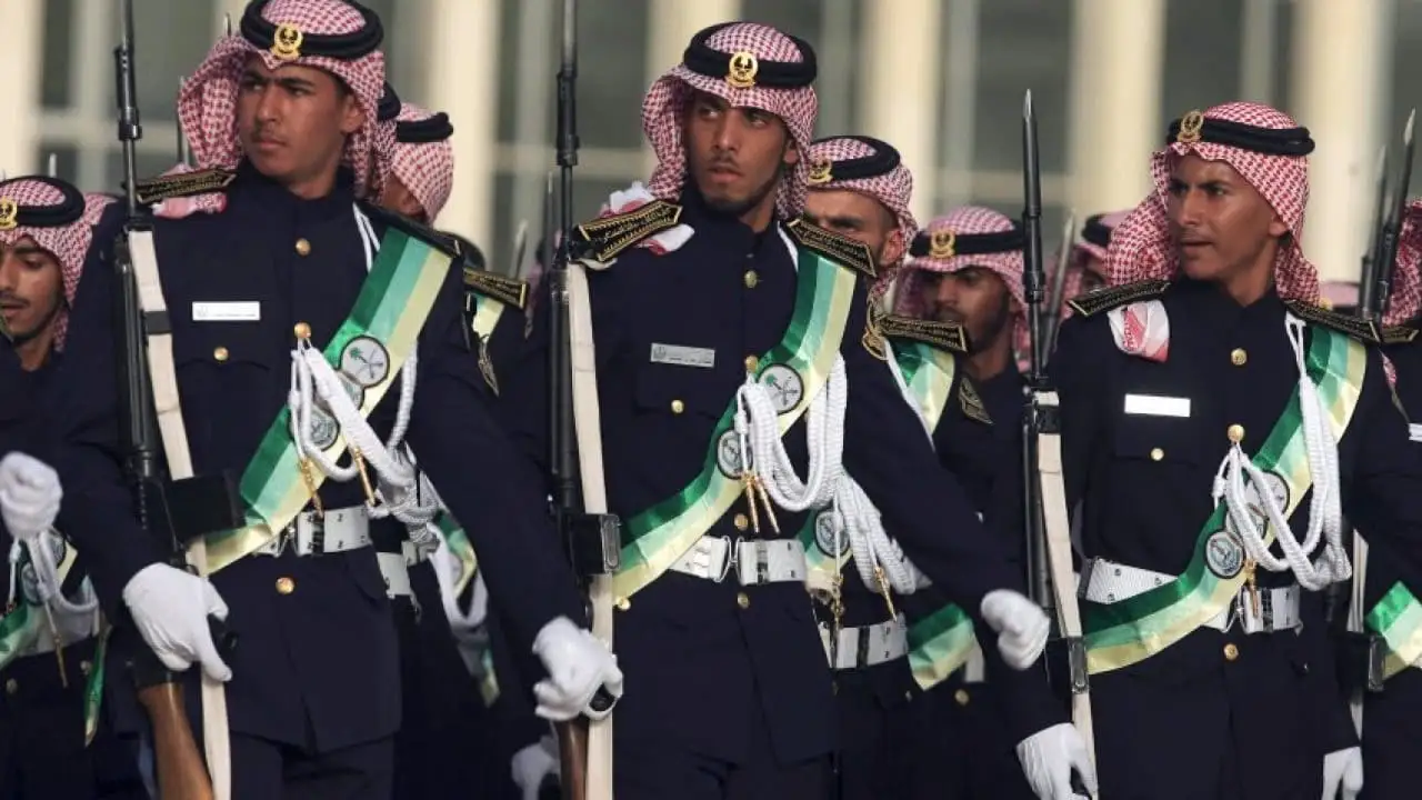 خطوات التقديم على كلية الضباط 1445 