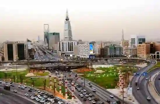 عاجل: المرور يمنع دخول أنوع من المركبات على هذه المناطق من طريق خريص حتى تقاطع طريق الملك خالد من صباح اليوم الاحد 