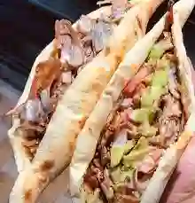القصة الكاملة لاغلاق شاورما غليل بسبب بيعها شاورما لحم كلاب 