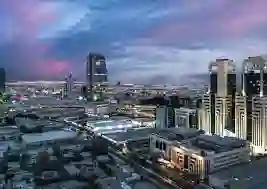 عدد المقيمين والسعوديين في الدمام في 2024 وعدد المواطنين والمقيمين 