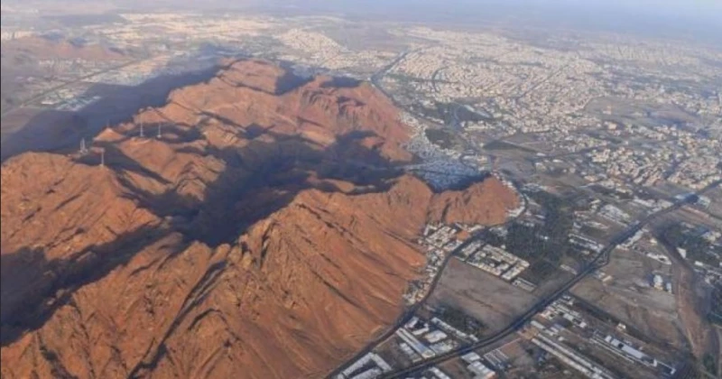 حقيقة مخطط جديد في المدينة المنورة لازالة هذه الاجزاء من جبل أحد بعد عيد الاضحى 1445