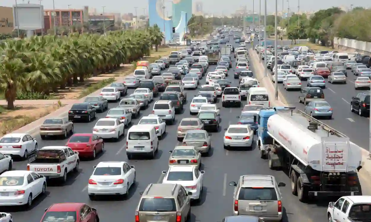 رسمياً: قرارات تاريخية في الرياض بتخفيف دوام هذه الفئات من الموظفين في الرياض لتخفيف الزحام المروري والكشف عن الفئات المشمولة 