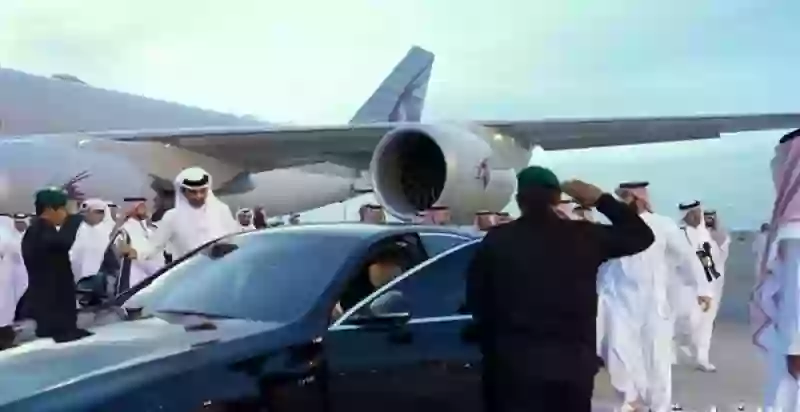 بالفيديو: ولي العهد يصطحب أمير قطر بجولة في سيارته الفخمة من هذه الماركة 