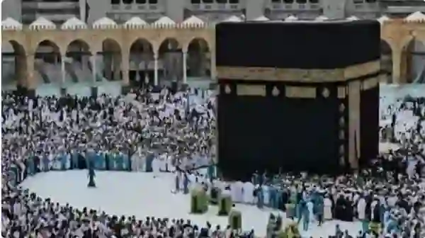 هيئة شؤون الحرمين تعلن بدء عملية صيانة واسعة في صحن المطاف تستمر حتى هذا التاريخ 