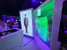 فيديو كيف تعمل مراكز الشرطة الافتراضية التي بدء تطبيقها في هذه المولات في الرياض ؟ وما هي الخدمات التي تقدمها؟ 