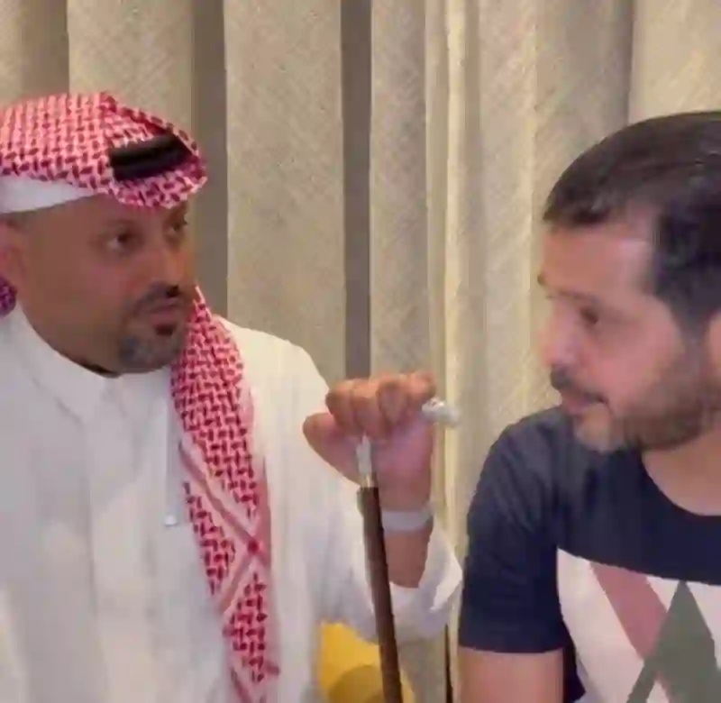 فيديو المشجع الذي جلد حمد الله يظهر في فيديو يكشف فيه تفاصيل ما حدث وكيف دافع عن نفسه من هجوم حمد الله عليه في الملعب 