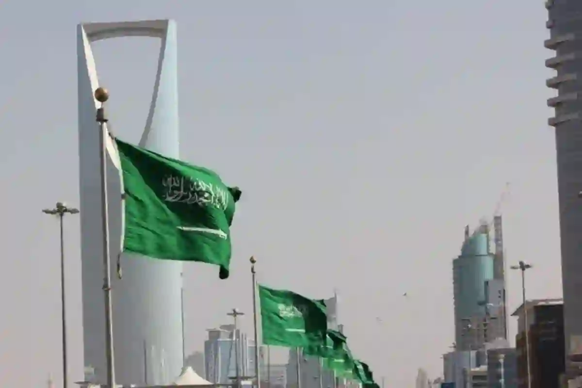 تعرف على التعديلات التي اعلنتها الموارد البشرية على نظام العمل في المملكة وموعد بداية تطبيقه 