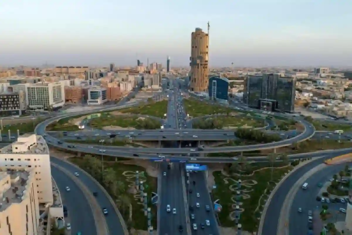المرور السعودي يعلن عن تعديلات كبيرة في مسارات وطرق حي الشفاء في الرياض وتنبه السائقين لضرورة الانتباه للنقاط الجديدة 