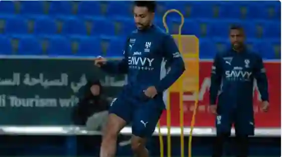 الدوسري يفاجئ جماهير الهلال بهذا الخبر قبل ساعات من مواجهة الفتح 