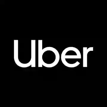قرارات جديدة من الموارد البشرية حول الجنسيات العربية التي يحق لها العمل في أوبر لتوصيل الطلبات ونقل الركاب