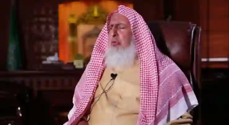 عاجل: هذا ما قاله مفتي المملكة عن التبرع عبر منصة إحسان ودفع الزكاة اليها في رمضان 1445 