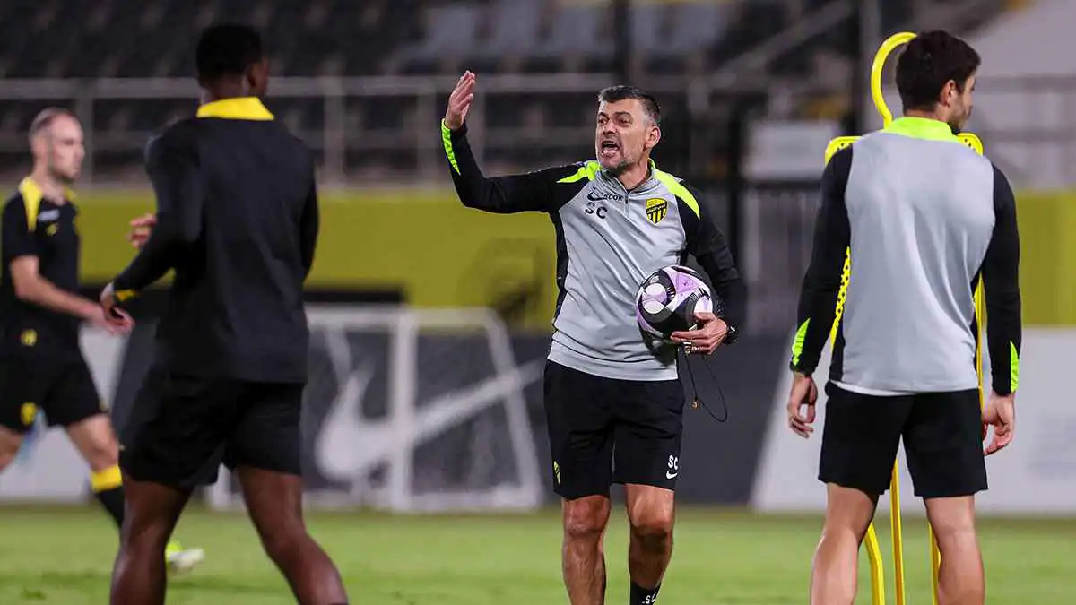حصري.. اسباب إقالة كونسيساو من مهمة تدريب الاتحاد تكتمل بخطوة غير متوقعة 