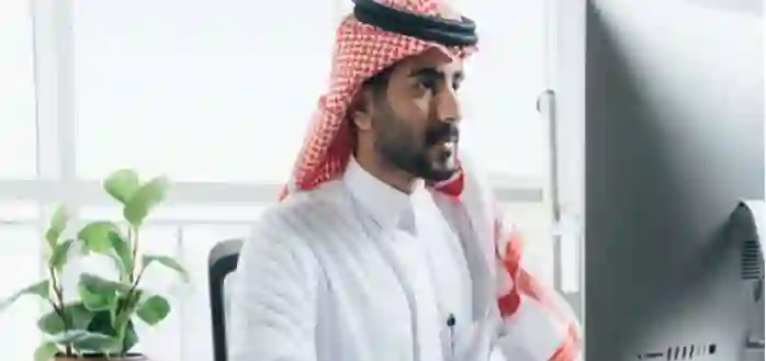 تغيير أنظمة العمل في السعودية والاجازة الاسبوعية ثلاثة أيام وأربعة أيام عمل بداية من هذا التاريخ 
