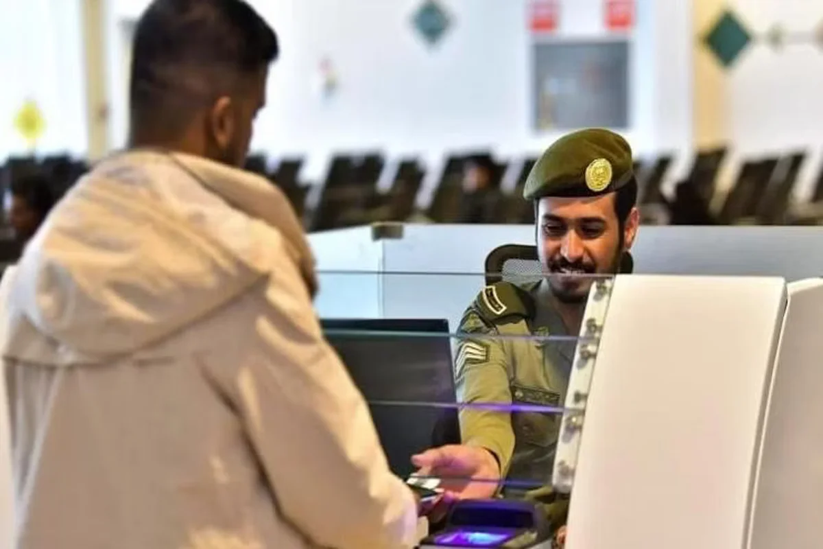 طريقة التقديم على تأشيرة عمل في السعودية بدون كفيل 1445 