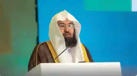 السديس يكشف تفاصيل تعديل نظام الادارة والتنظيم الجديد في شؤون المسجد الحرام والمسجد النبوي بعد الأمر الملكي السامي بتعديل أنظمة إدارة شؤون المسجدين الحرام والنبوي 