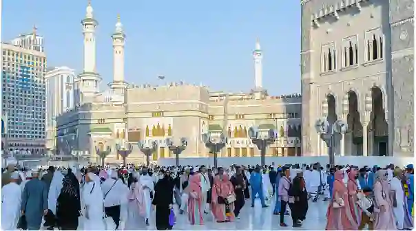 السعودية تعلن رسمياً فتح باب العمرة بشكل مجاني تماماً لأبناء هذه الجنسيات العربية وطوال أيام السنة 