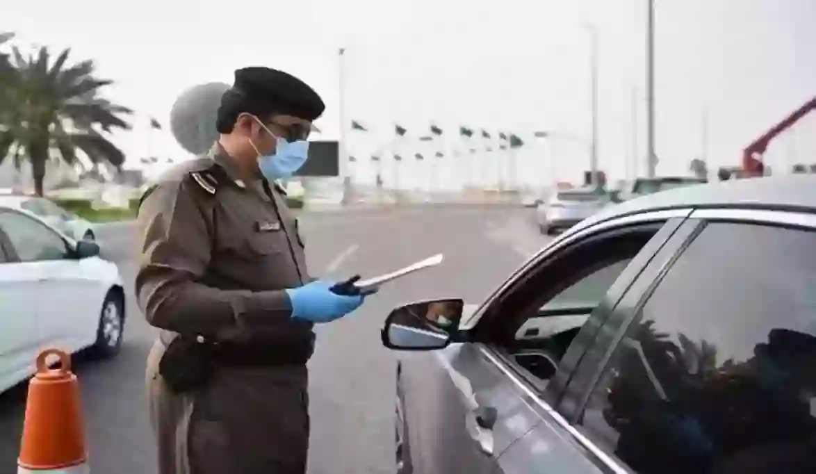 المرور السعودي يكشف عن قيمة المخالفة ومصير السيارة التي يتم ضبطها وهي متوقفة في مواقف ذوي الاحتياجات الخاصة 