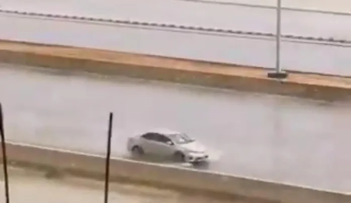 فيديو من الشرقية لعاصفة قوية تضرب بريدة وهذا ما خلفته من مناظر يشيب لها الرأس 