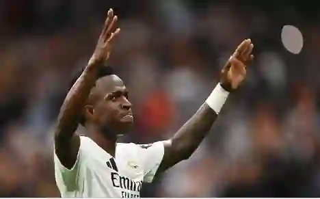 الهلال يعرض ضعف ما دفعه لنيمار لضم النجم الأول لنادي ريال مدريد وتسريبات أوربية تكشف موقف بيريز 