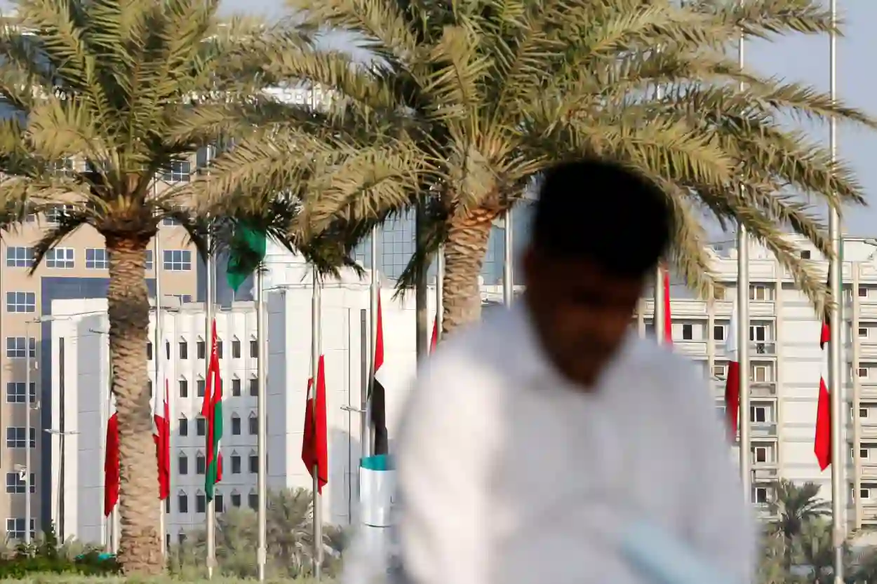 إحصائية خليجية تكشف عدد سكان دول الخليج العربي ونسبة الأجانب فيها في 2024. 